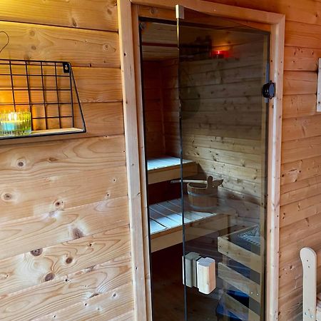 Modernes Holzhaus Im Skandinavischen Stil Mit Sauna, Garten Und 2 Katzen Norderstedt Esterno foto