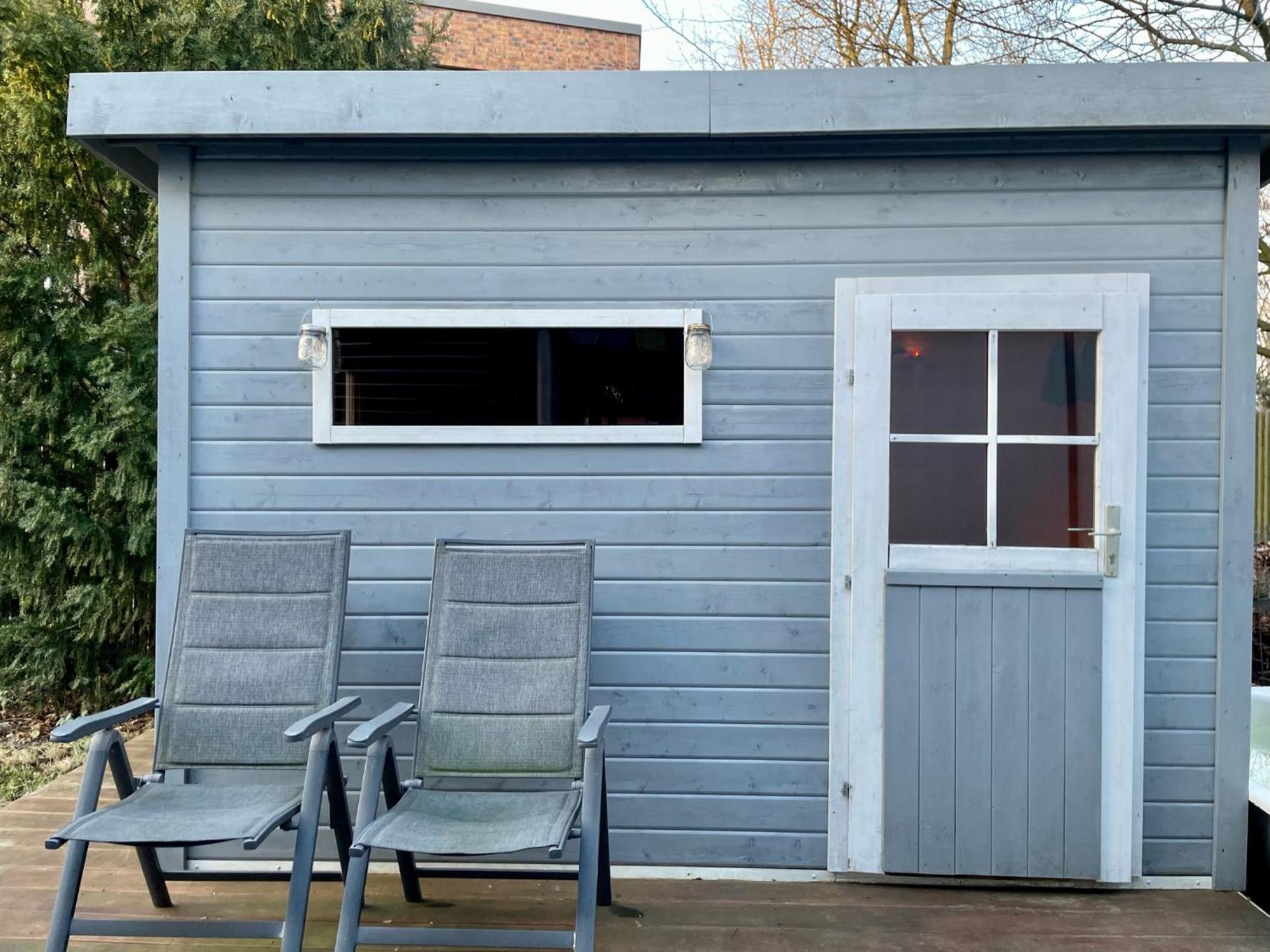 Modernes Holzhaus Im Skandinavischen Stil Mit Sauna, Garten Und 2 Katzen Norderstedt Esterno foto