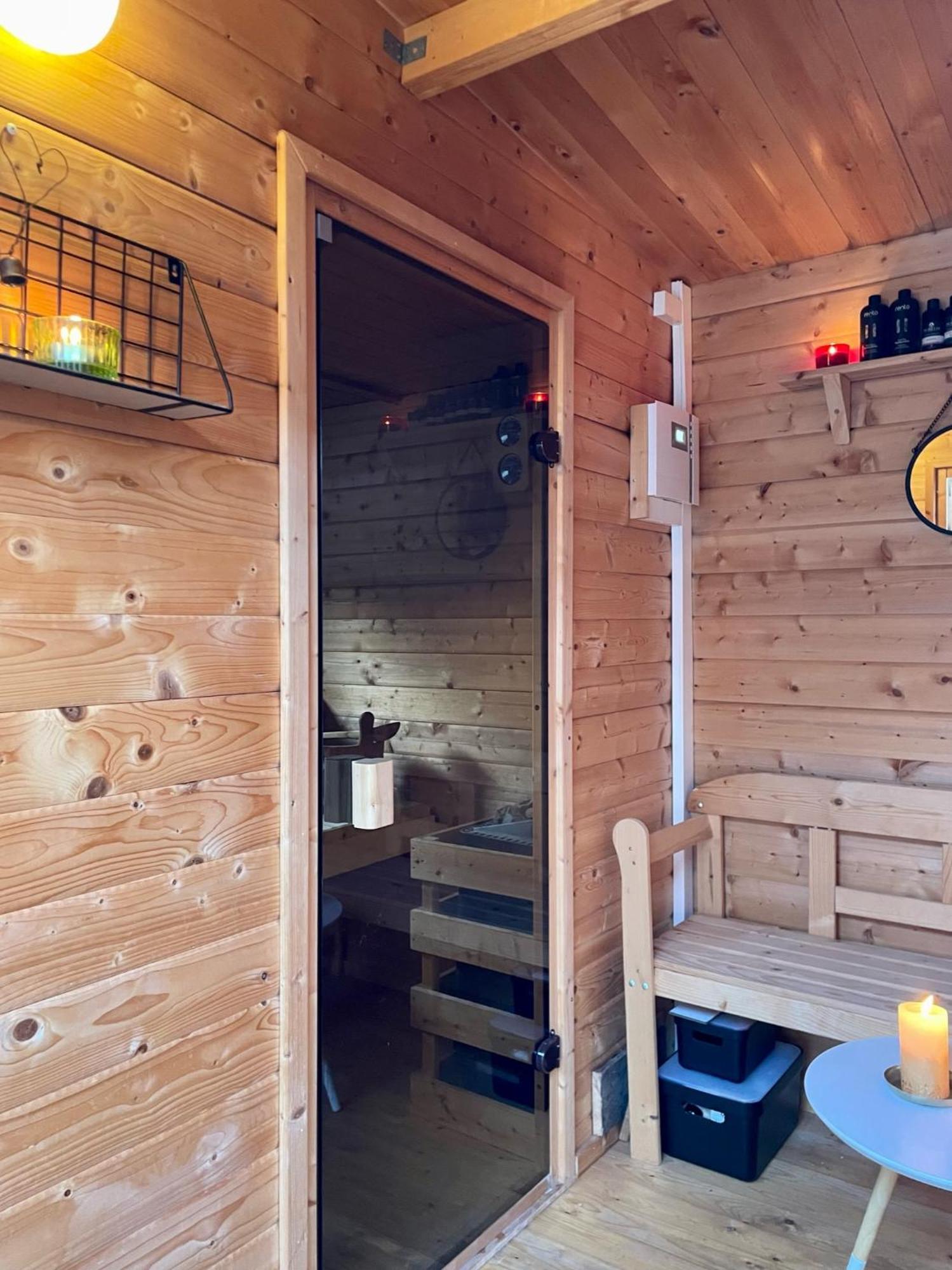 Modernes Holzhaus Im Skandinavischen Stil Mit Sauna, Garten Und 2 Katzen Norderstedt Esterno foto
