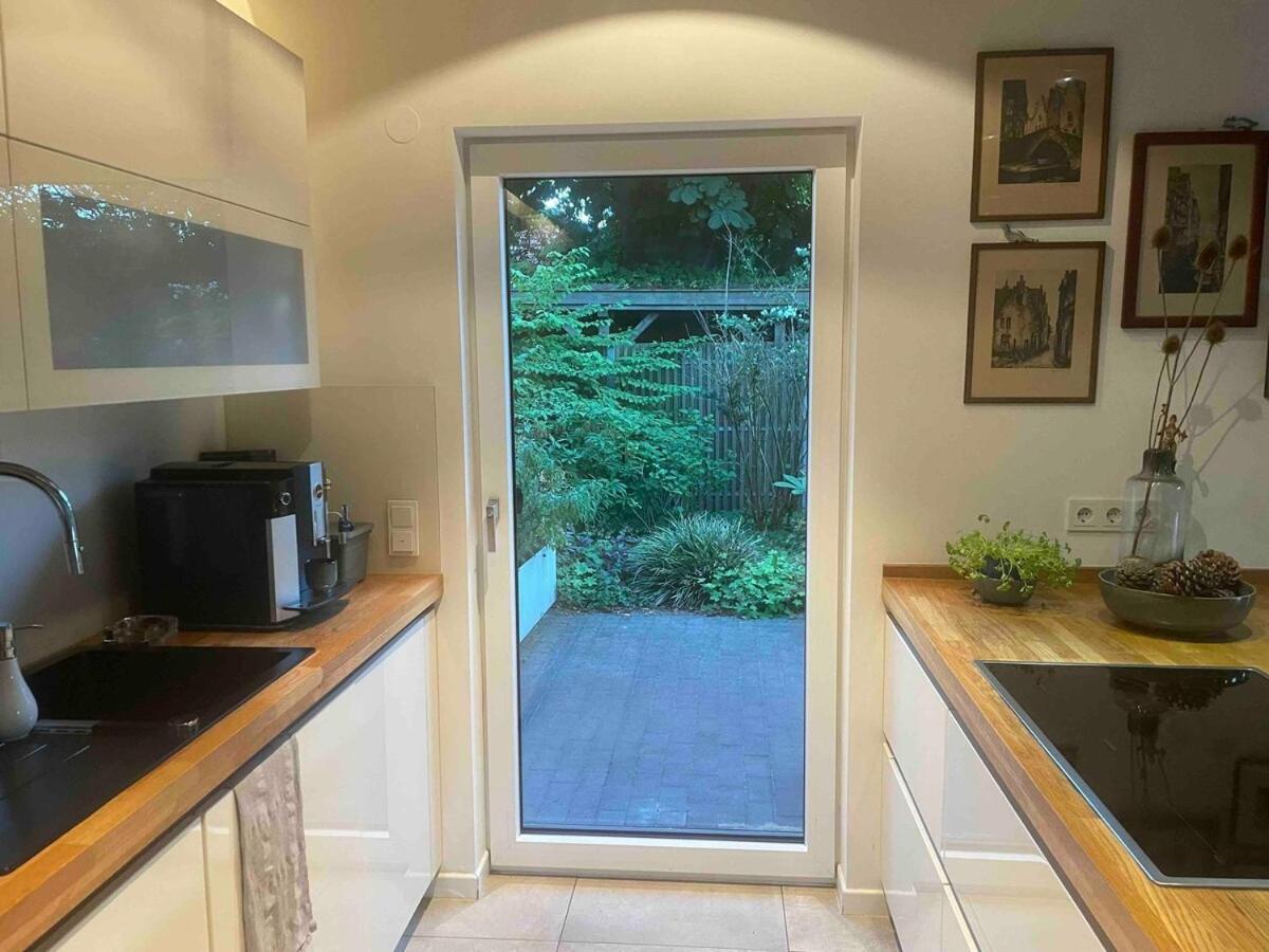 Modernes Holzhaus Im Skandinavischen Stil Mit Sauna, Garten Und 2 Katzen Norderstedt Esterno foto