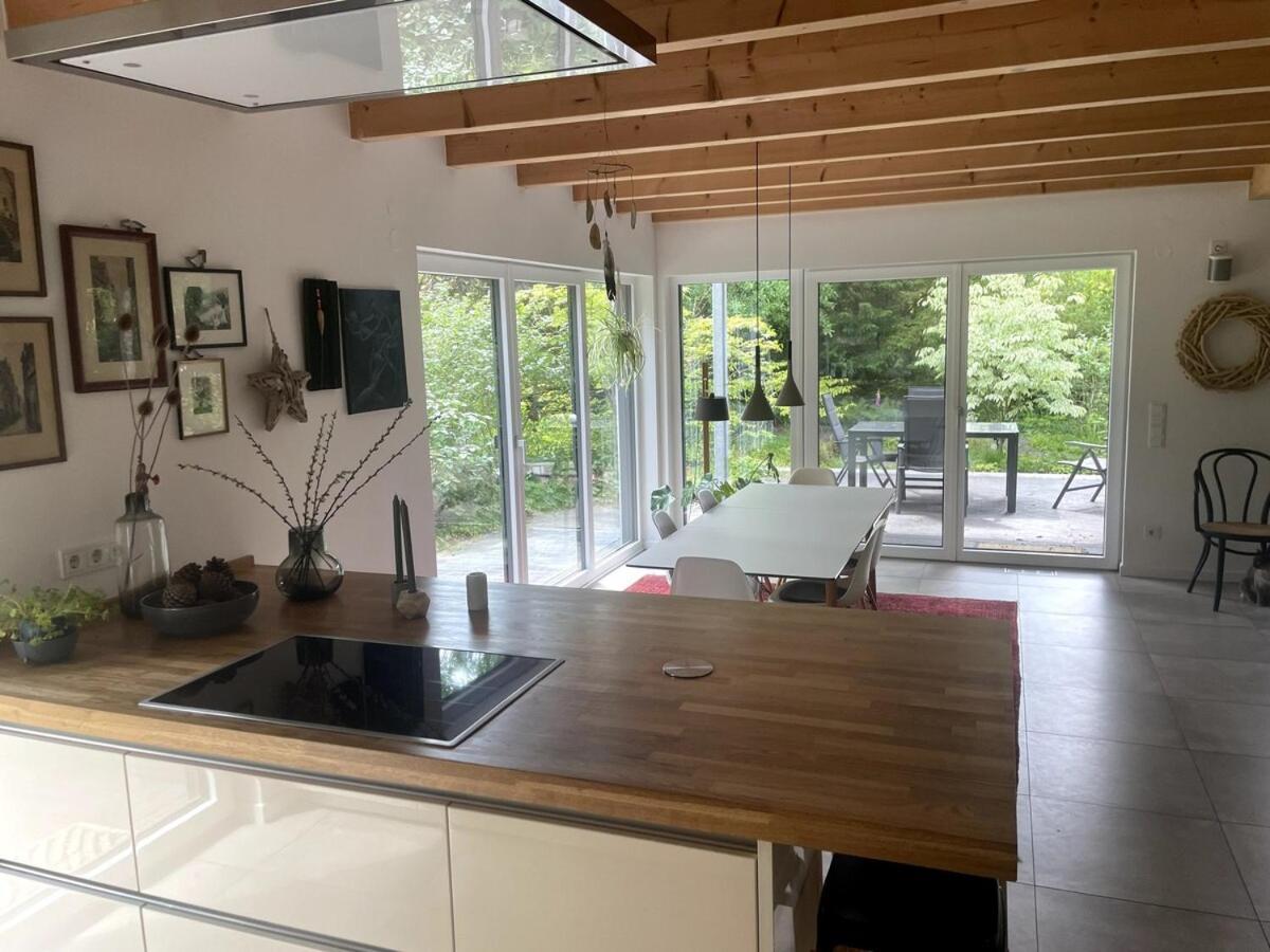 Modernes Holzhaus Im Skandinavischen Stil Mit Sauna, Garten Und 2 Katzen Norderstedt Esterno foto