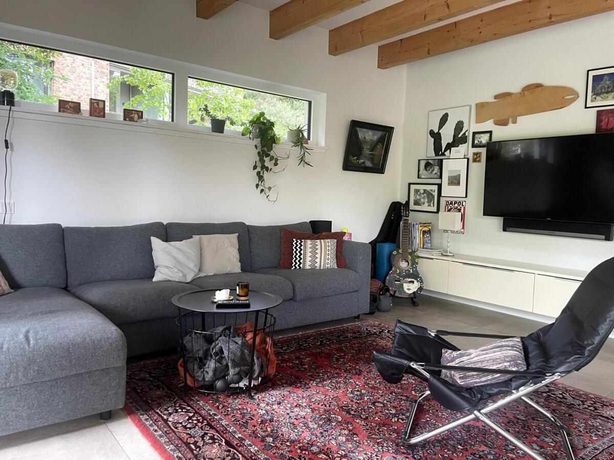Modernes Holzhaus Im Skandinavischen Stil Mit Sauna, Garten Und 2 Katzen Norderstedt Esterno foto
